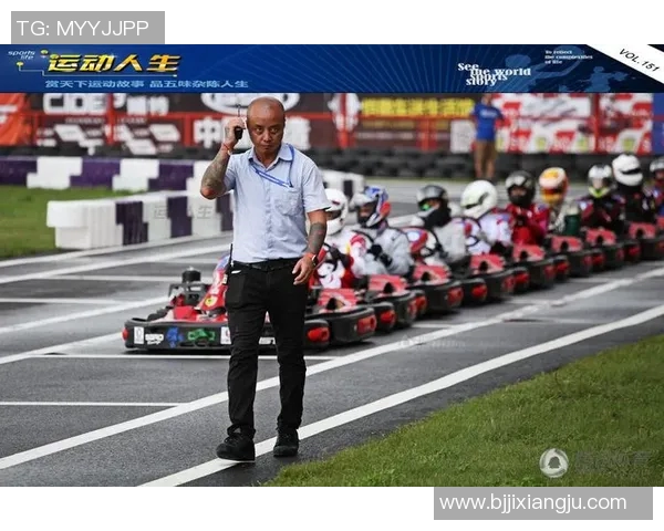 羽毛球场上的智慧与坚持：吴军的运动人生探索与思考