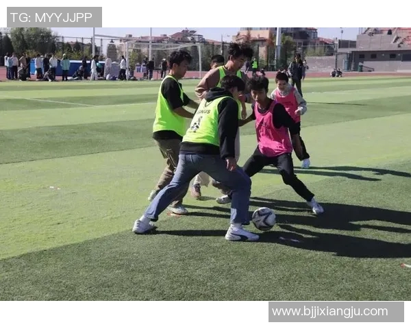 重庆再无足球明星大赛引发热议球迷期待新赛事重燃激情与梦想